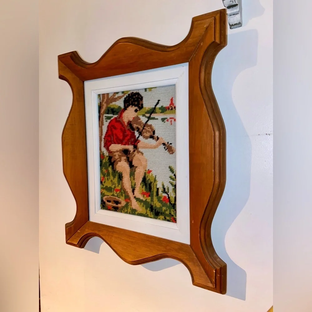 Vintage Embroidery needlepoint canevas framed on curved hems wood frame - Picture 2 of 12